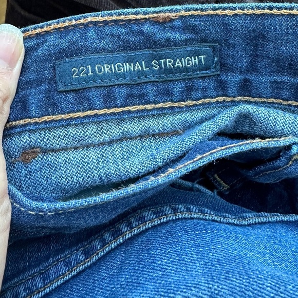 Lucky Brand 221 Original Straight Men's Classic Blue Jeans, Size W32 L32 - Picture 4 of 16